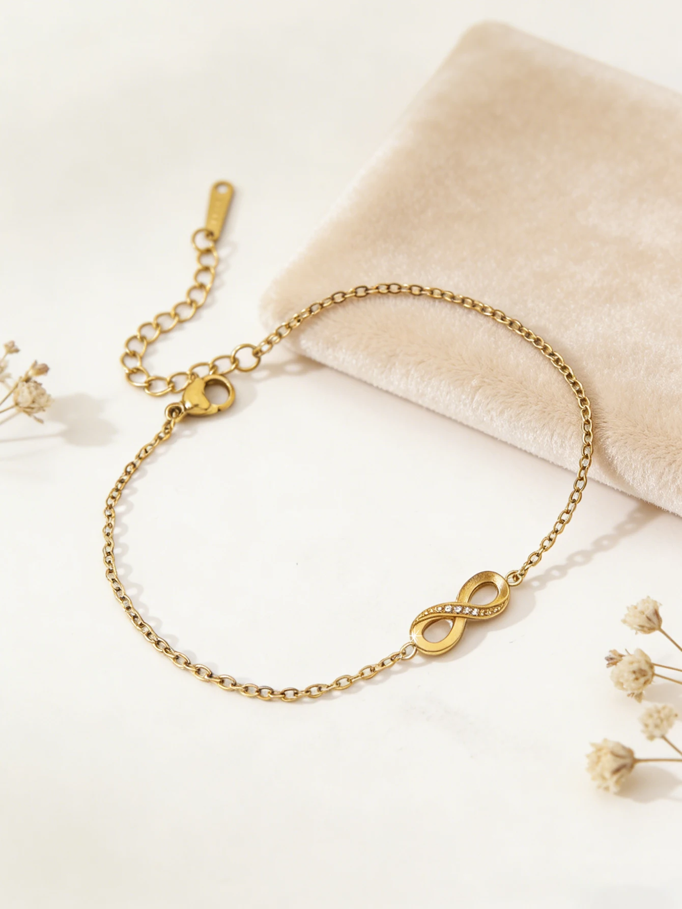 1 Minimalist, High-End, Minimalist-Style Stainless Steel 18K Gold-Plated Diamond-Set Infinity Symbol Necklace/Bracelet For Women