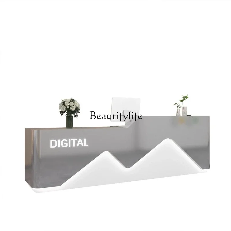 

ls 18Checkout page Modern minimalist high-end clothing store reception desk