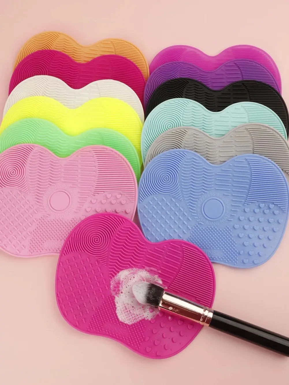 1 pièce de tampon nettoyant pour pinceaux de maquillage en silicone en forme de pomme avec ventouse pour un nettoyage efficace des outils cosmétiques