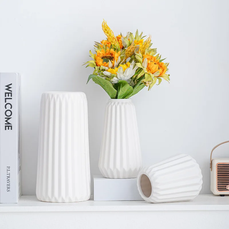 

Ceramic Vases White Simple Decorative Vase Dried Flower Arrangement Plant Pot for Bookcase Bathroom Office Decoration Home 3pack