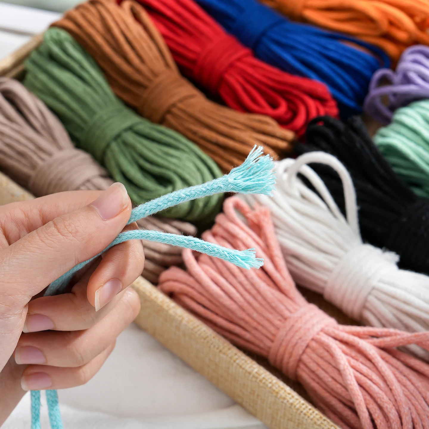 2/5 Meter 5mm Buntes Multifunktionales Handgewebtes Seil für DIY Rucksack-Anhänger Handyband Bastelzubehör Schmuckherstellung – Detail 11