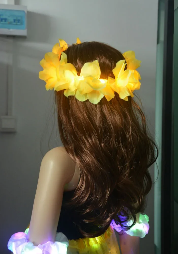 Women Girl LED Light Up Flower Wreath Headband Glow Hawaii Hula Luau Garland  Neon Party Crown  Birthday Gift Wedding Festival