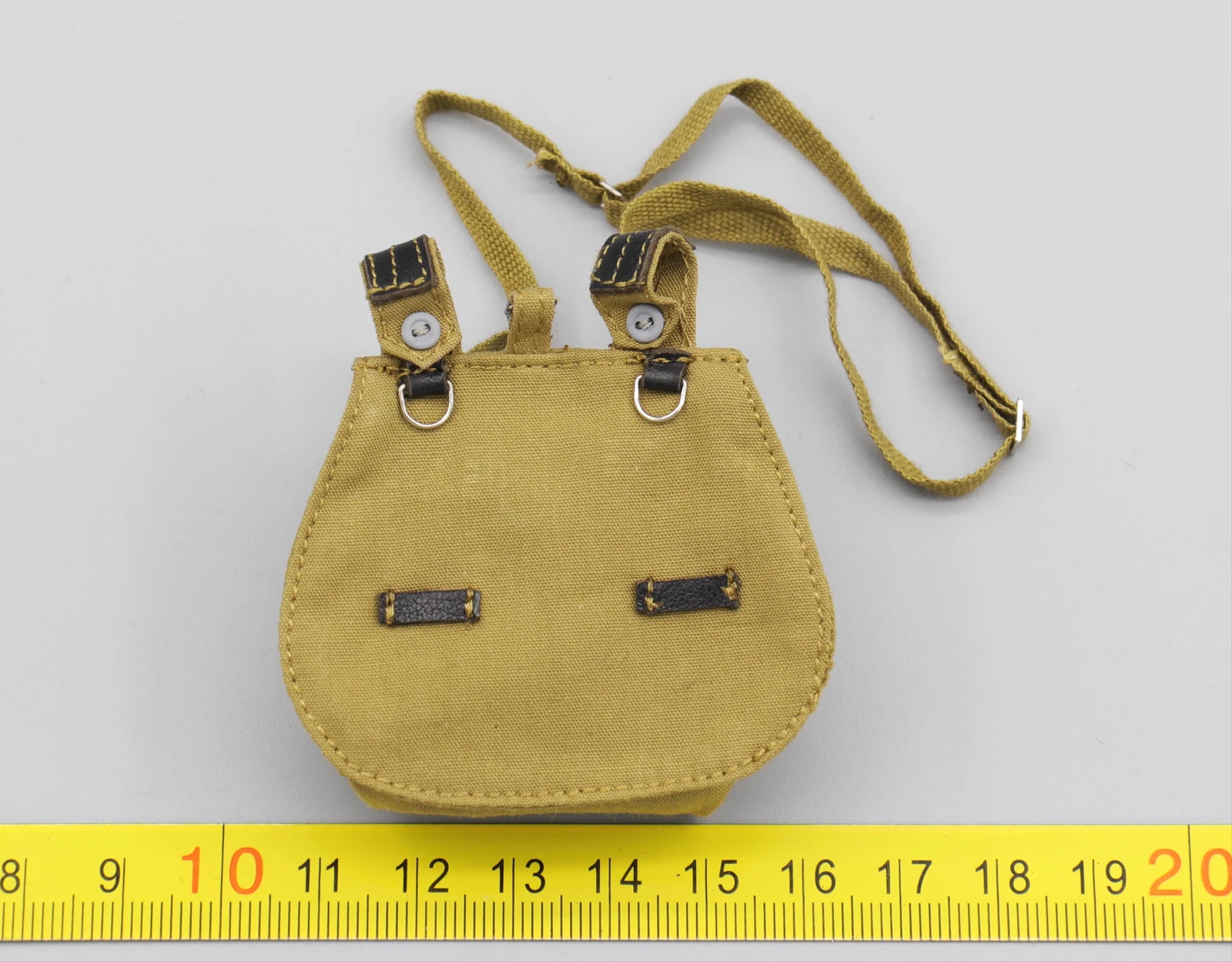

UD9043 1/6 Scale Soldier Bread Bag Model for 12''600th Parachute Battalion
