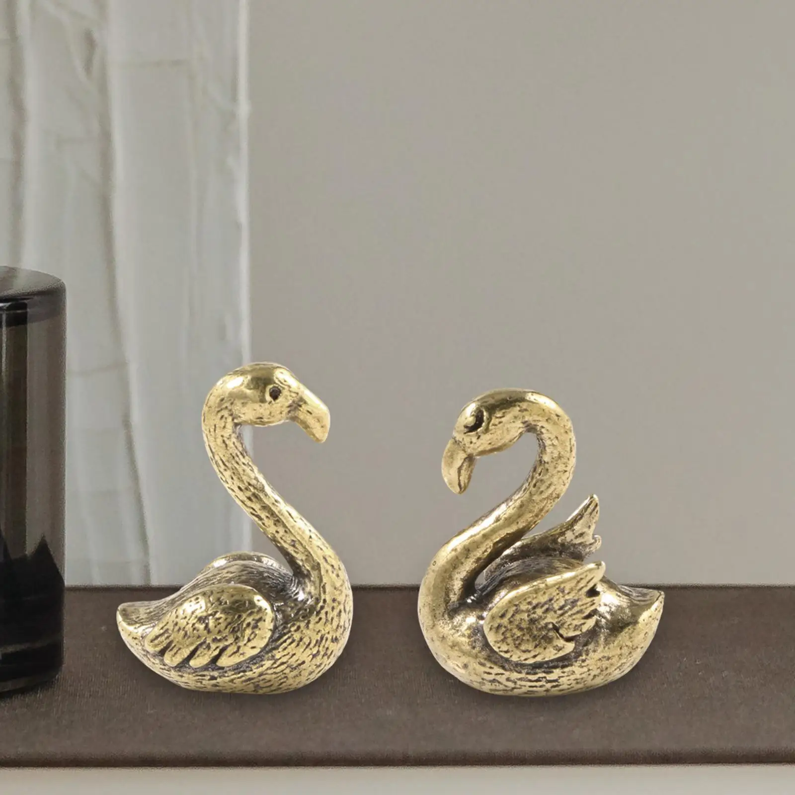 2 Pieces Flamingo Couple Miniature Figurines Delicate Copper Sturdy Decorative Statues Desktop Ornaments for Bedroom Living Room