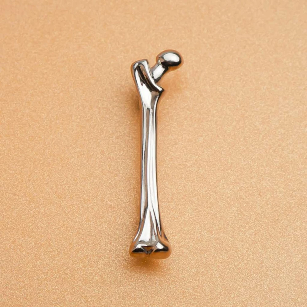 Hanreshe Thigh Bone Medical Brooch Pins Anatomy Orthopedics Lapel Backpack Badges Medicine Jewelry Gifts for Doctors Nurses