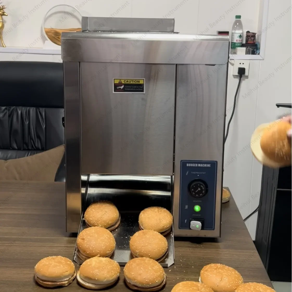 Commercial Fast Crawler Chain Hamburger Machine Automatic Baking Bag Heating