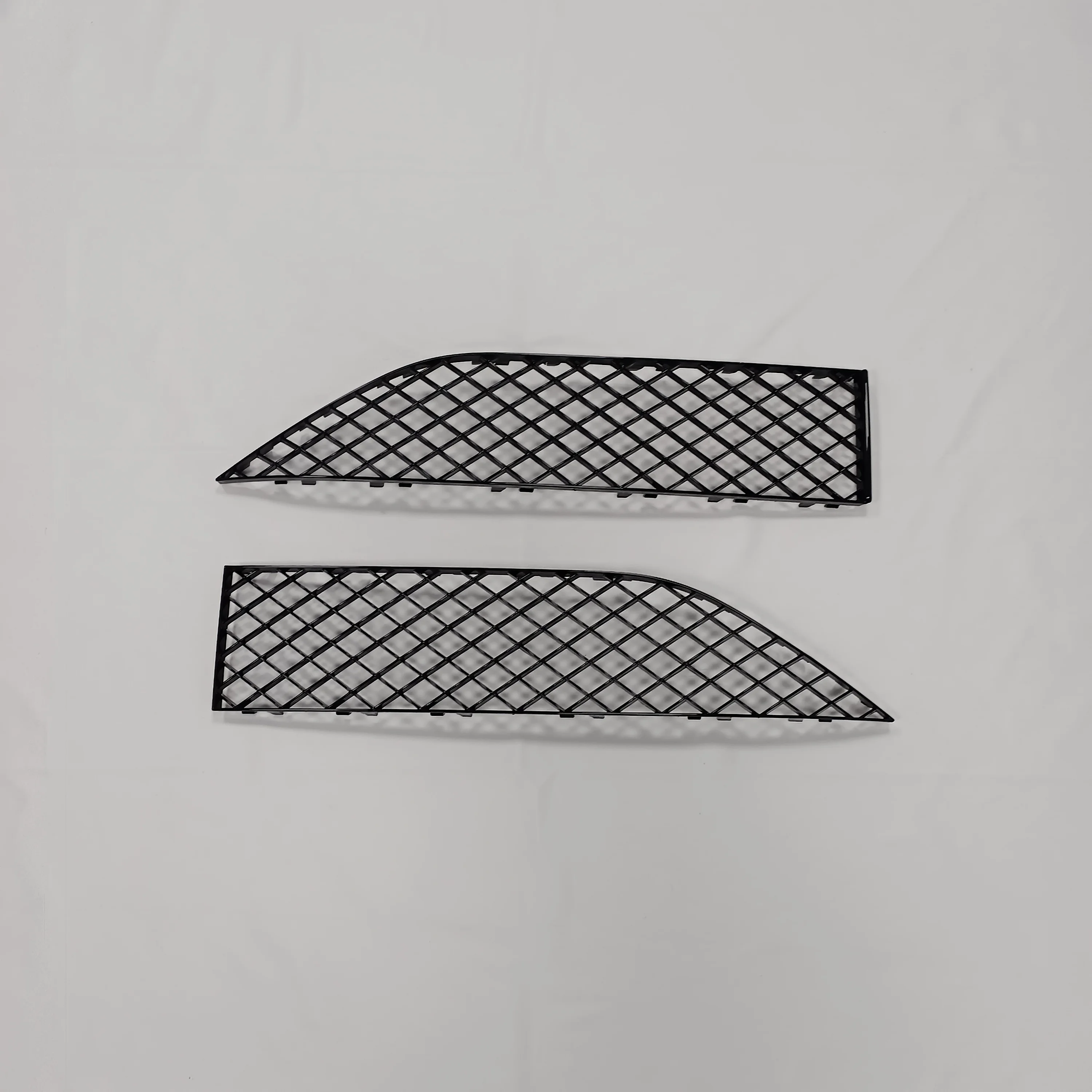 2020 2021 New Models Black Chrome Color Front Bumper Mesh Cover Lower Grill for Bentley Bentayga OEM 36A807675 36A807676