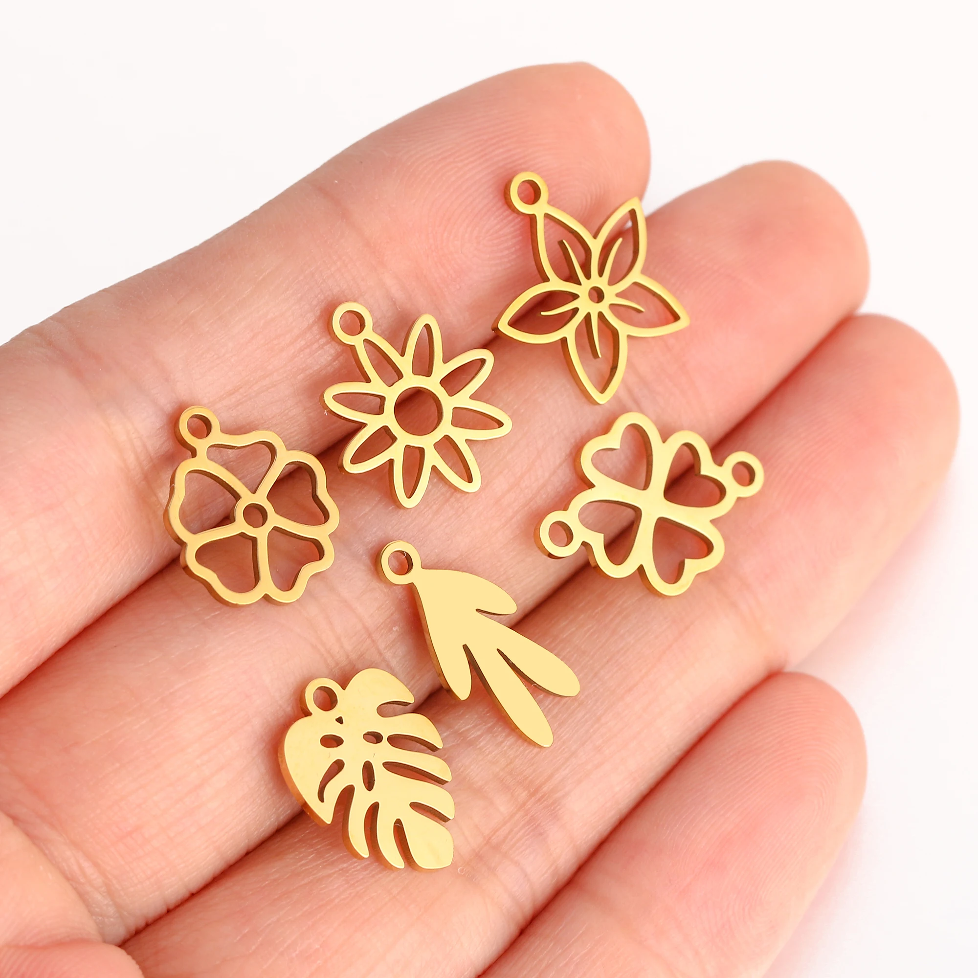 5Pcs/Lot Floral Theme Flower Charms Stainless Steel Sakura/Peach Blossom/Clover Pendants DIY Necklace Bracelets Jewelry Making