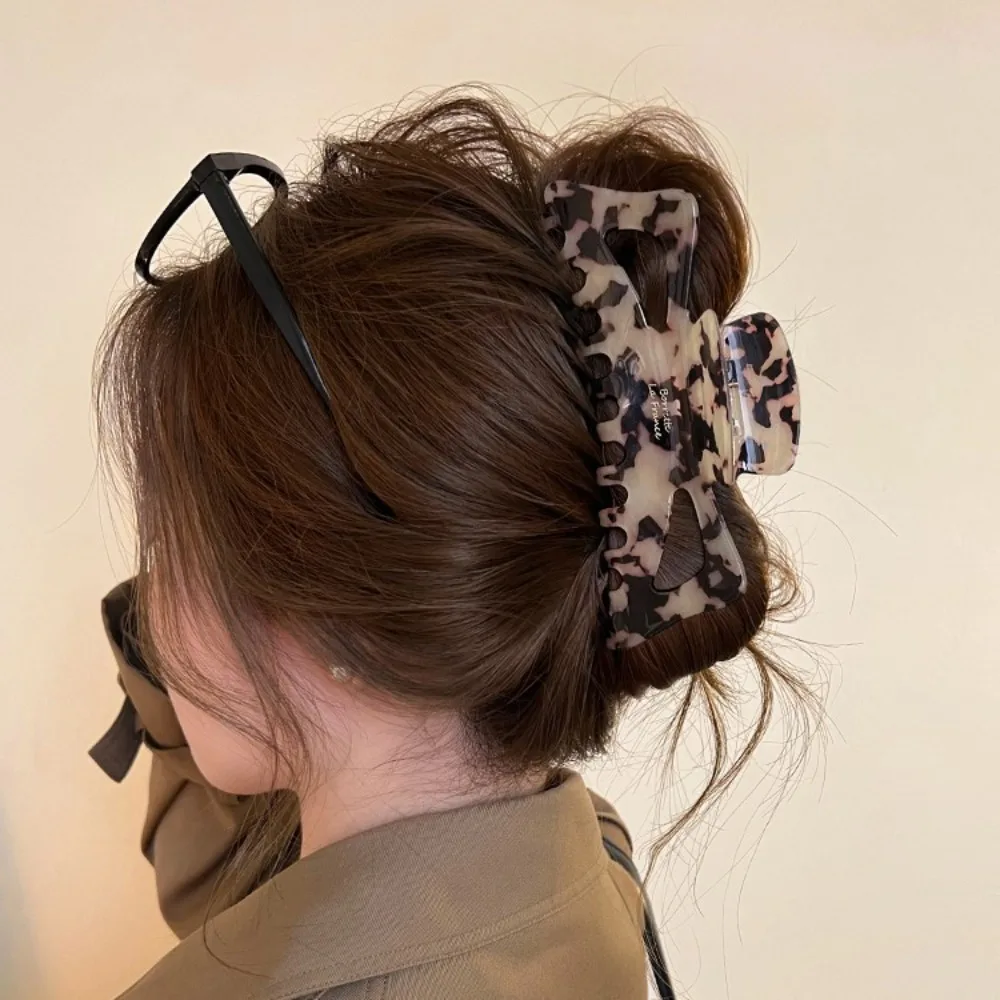 

Персонализированный сладкий бант, коготь для волос с леопардовым принтом, корейский стиль, большой зажим в виде акулы, головной убор, полые простые волосы, коготь, четыре сезона