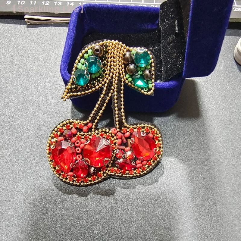 

【JYA1】Red Handmade Beaded Rhinestone Cherry Heart Patch For Clothing Bag DIY Decoration Applique Accessories