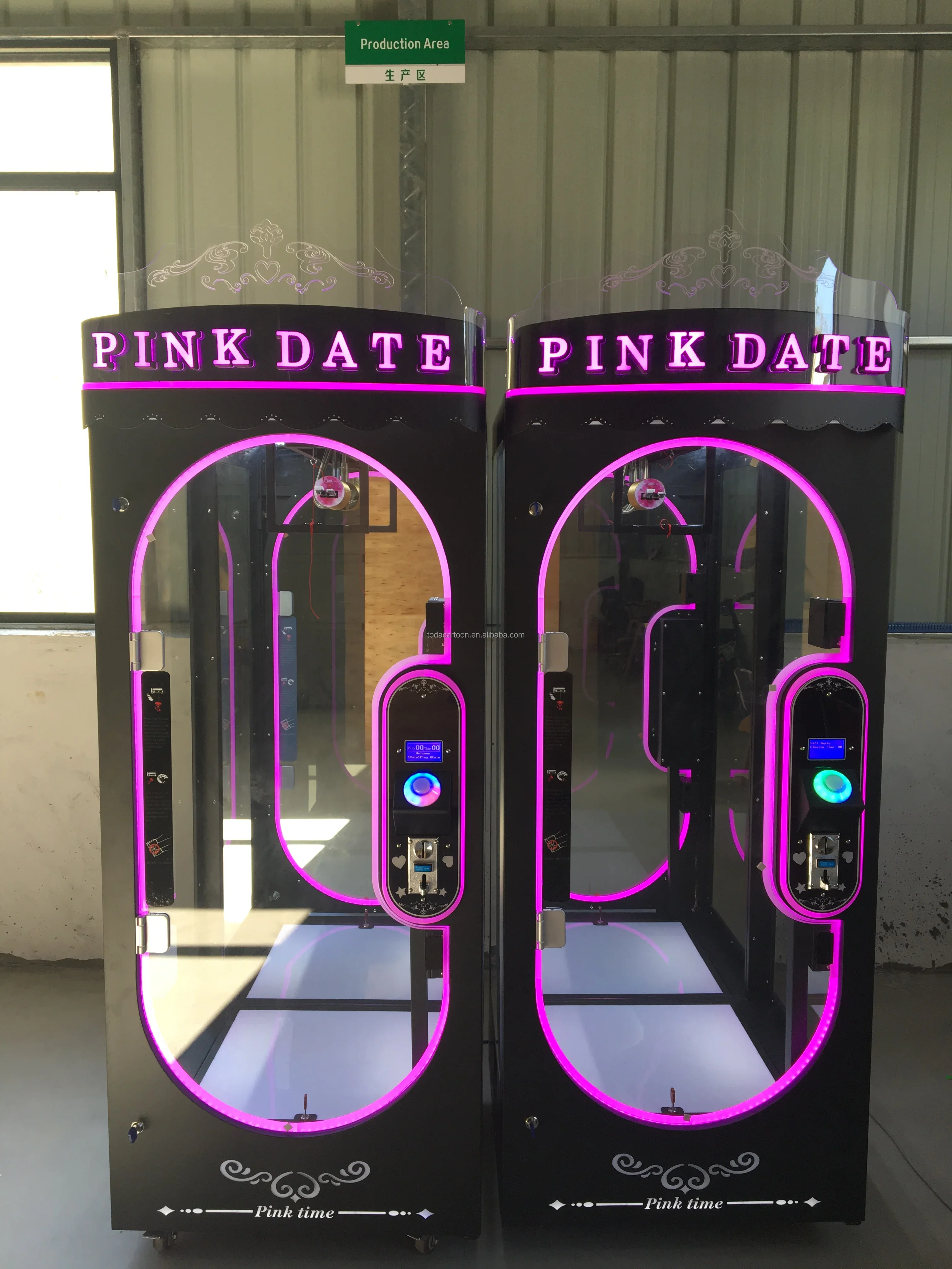 Coin Operated Arcade Game Machine key cutting vending machine Cut Ur Prize pink date game machine