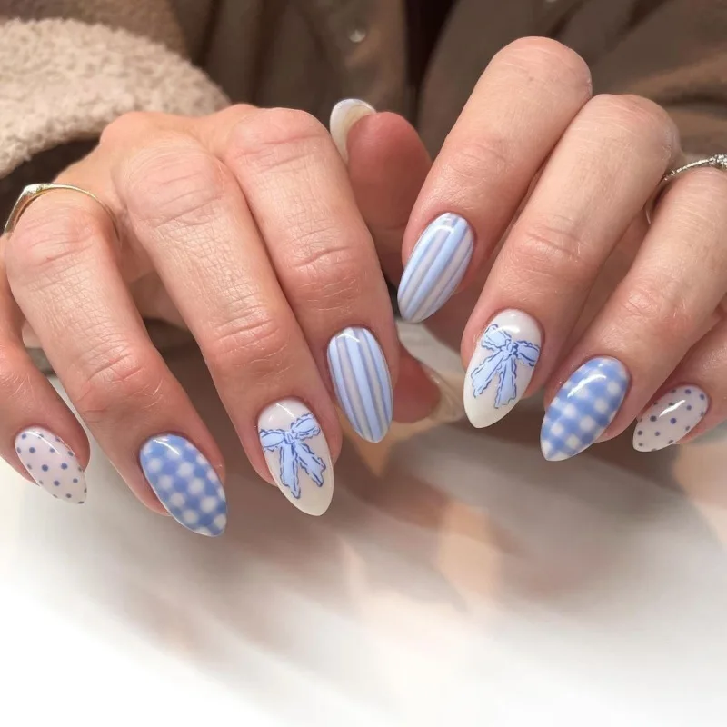 Arte de uñas con bloques de color y lunares franceses, uñas postizas cortas de almendra de moda veraniega, desmontables y terminadas 2