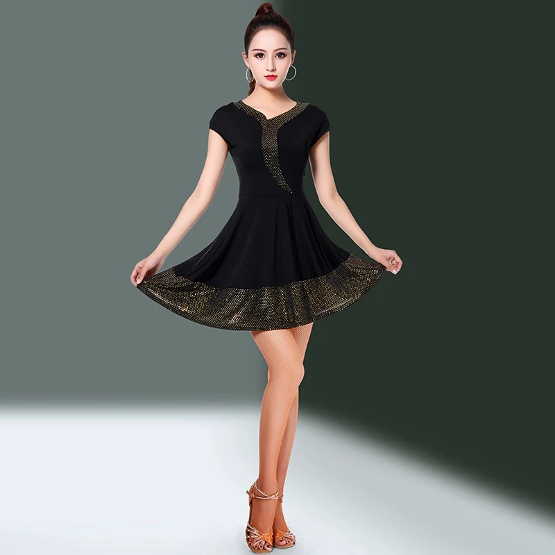 ファッションショートドレス夏ラインダンス服スプライシングラテンダンススーツパフォーマンス女性のドレスセクシーなミニドレス着用スカート