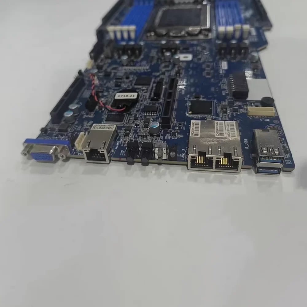 Dual-channel motherboard MZ42-G21
