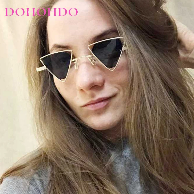 

Retro Small Frame Alloy Triangle Punk Sunglasses Men Hollow Eyewear Trendy Gothic Sunglasses For Women Metal Frame Shades UV400