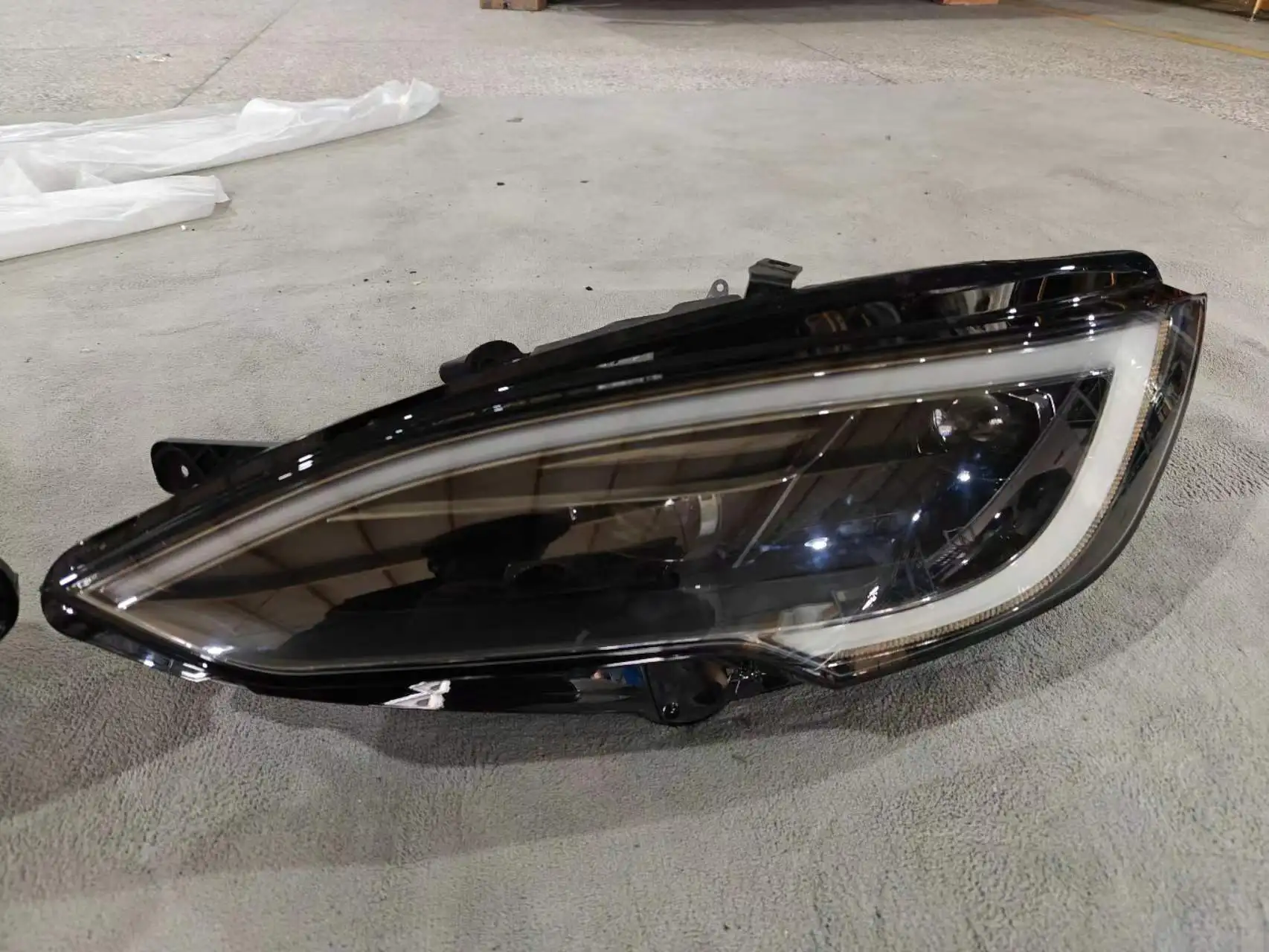 New Left Right Lights Model S Led Plaid Headlights 6000K for Tesla 2022 2024 OEM 1563713-00-D 1563714-95-C