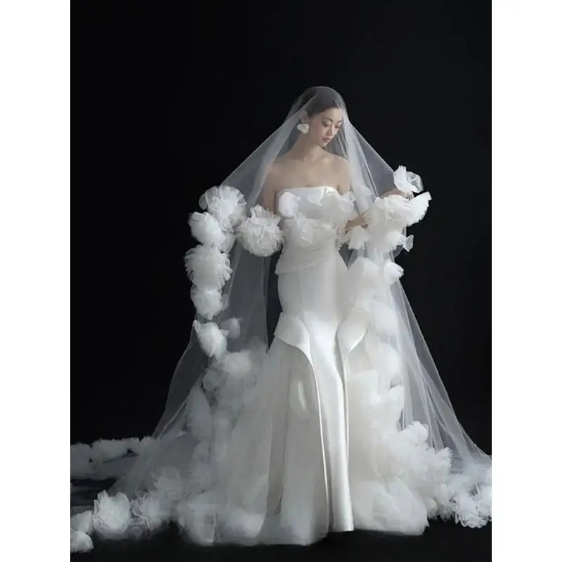 

1.5-meter-wide by 3-meter-long French floral long trailing veil