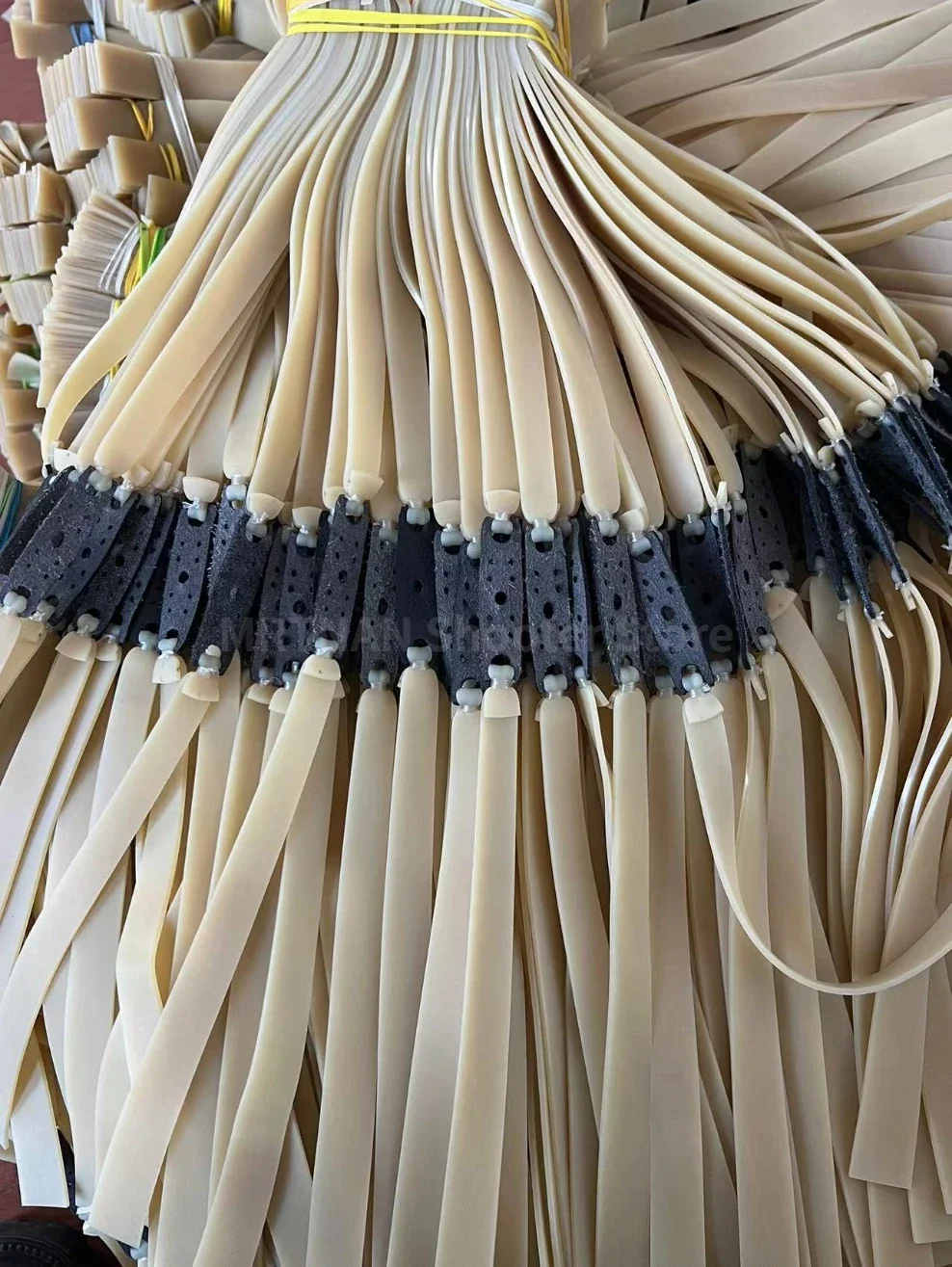 2mm Dicker Hochelastischer Gummistretch für Schleudern, Robuster Flacher Gummistretch für Outdoor-Katapult-Schießzubehör – Detail 3