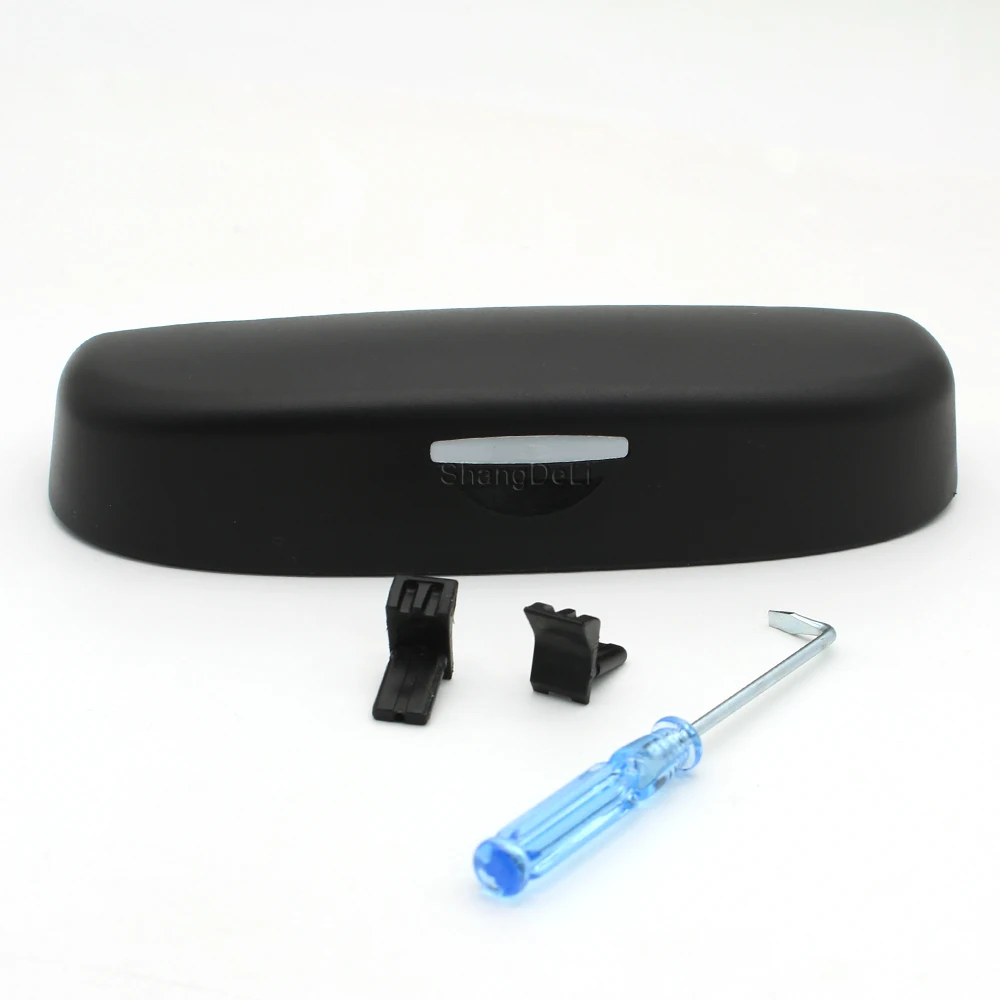 Car Sunglasses Case for BMW 1 3 4 5 X1 X3 X5 F20 F30 F32 F15 F25 F10 F11 2015 - 2022 Glasses Sunglass Box Holder Storage Cage image 3