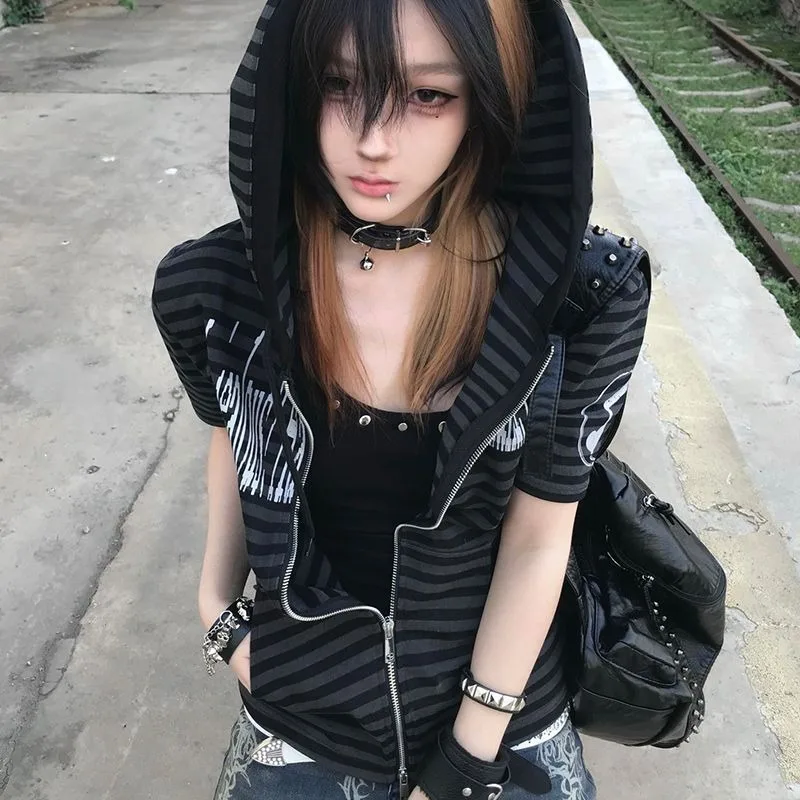 Subcultural Striped Hooded Short Sleeved Women's Summer New Visual Style Shoulder T-shirt Slim Fit Cardigan Hot Girl Top Y2k
