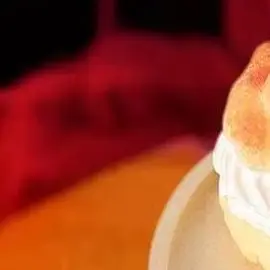 6-Piece Miniature Tray, Coffee Cups, Sugar, Bottle, and Cake Set for Realistic Dollhouse Ornaments.