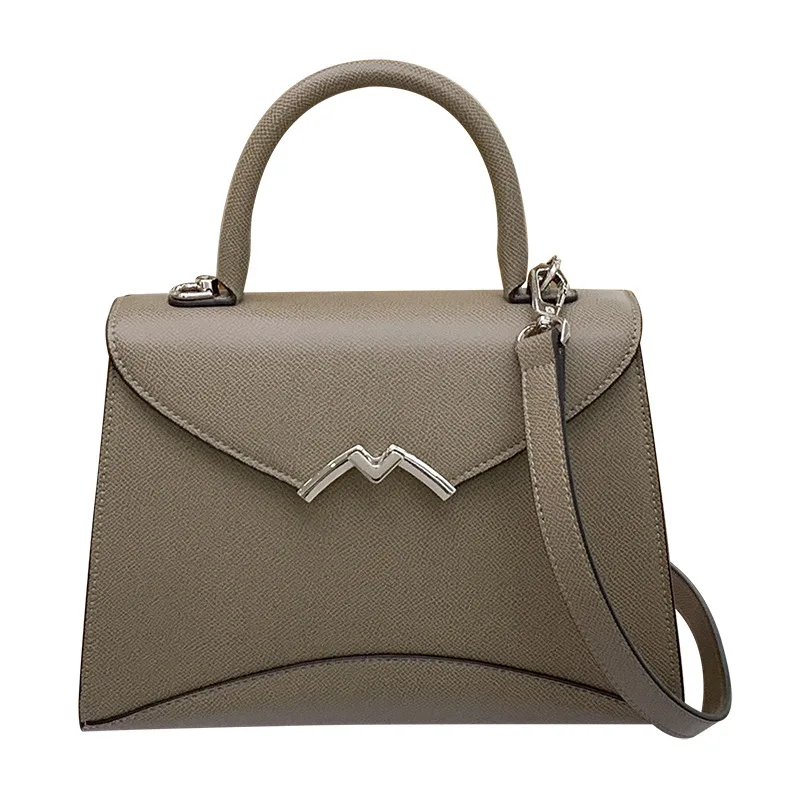 حقيبة يد نسائية صيفية راقية من الجلد الناعم موديل 2025 بإبزيم على شكل حرف M حقيبة يد نسائية على الكتف عبر الجسم #5