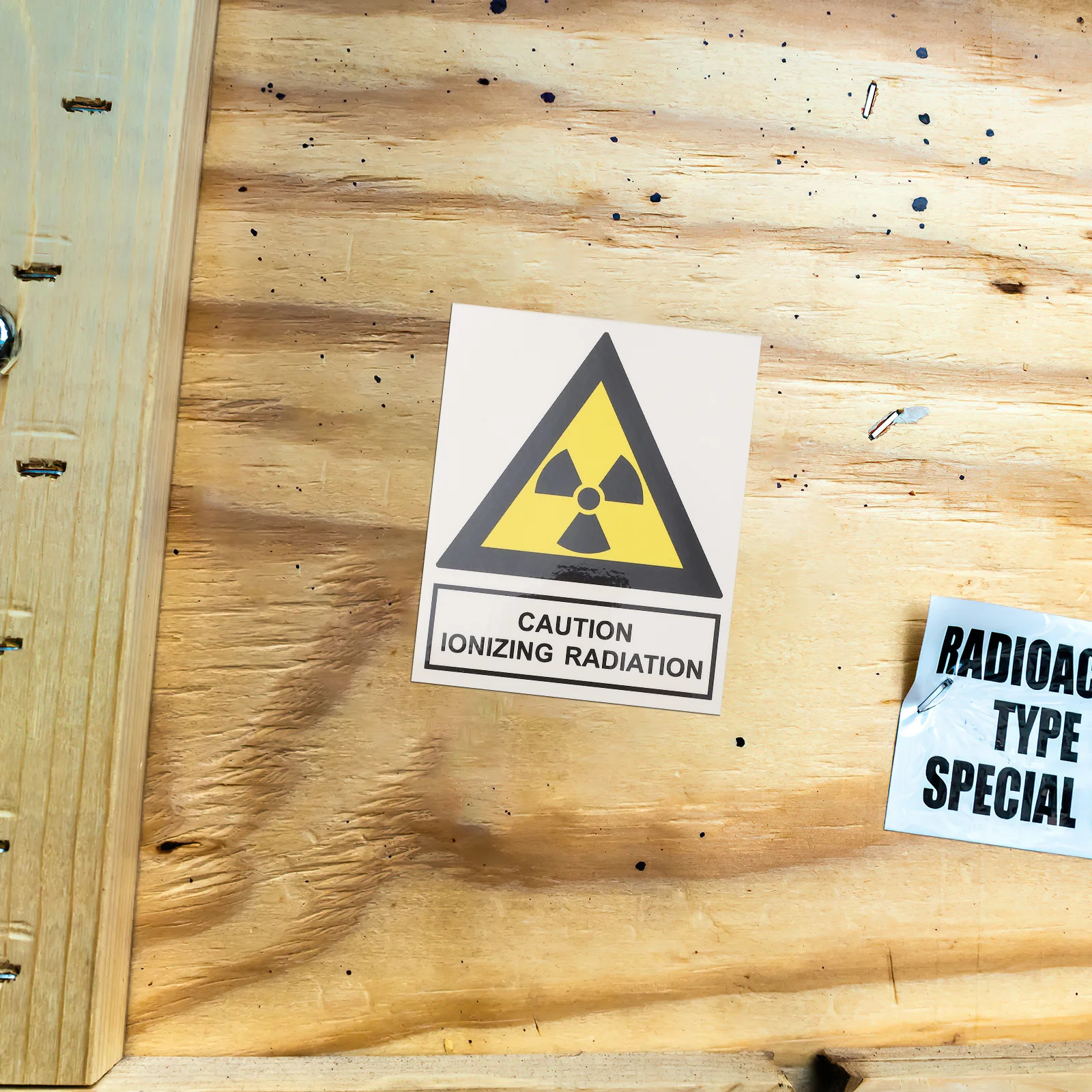 4Pcs Radiation Warning Decals Safe Long-Lasting Caution Sticker Smooth Application for Factory Medical Equipment Security