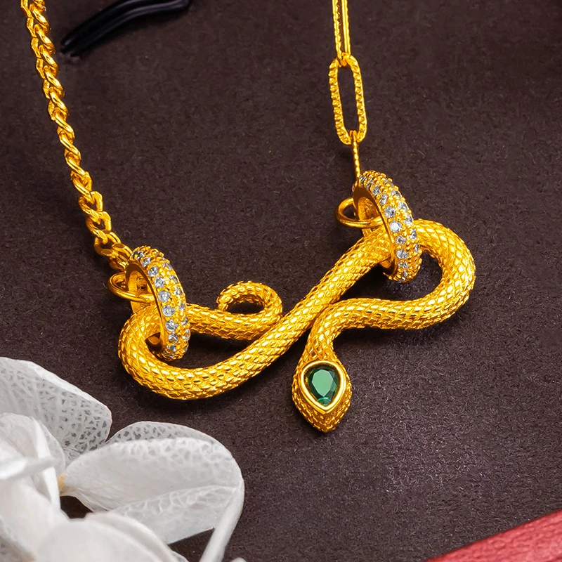 

Luxury K18 Gold Color Spirit Snake Dot Diamond Emerald Set Necklace for Women Clavicle Chain Necklace Birthday Jewelry Gifts