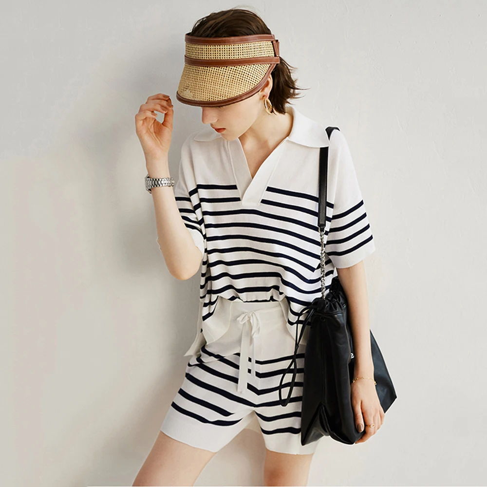 Summer Striped Knit Tshirts Two Piece Sets Women\'s Casual Loose V-neck Knitwear Jumper Tee Tops Suit Lace Up Shorts Conjunto