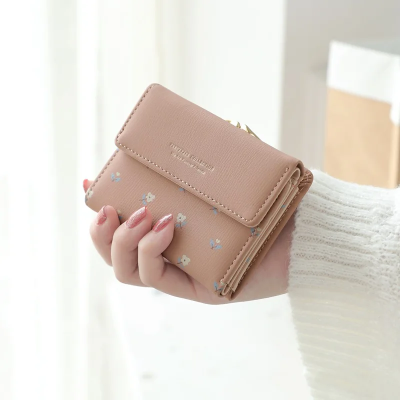 

Women's short and niche wallet, 30% off printed short wallet, multi-slot fashionable and versatile, multi-slot coin coin wallet,