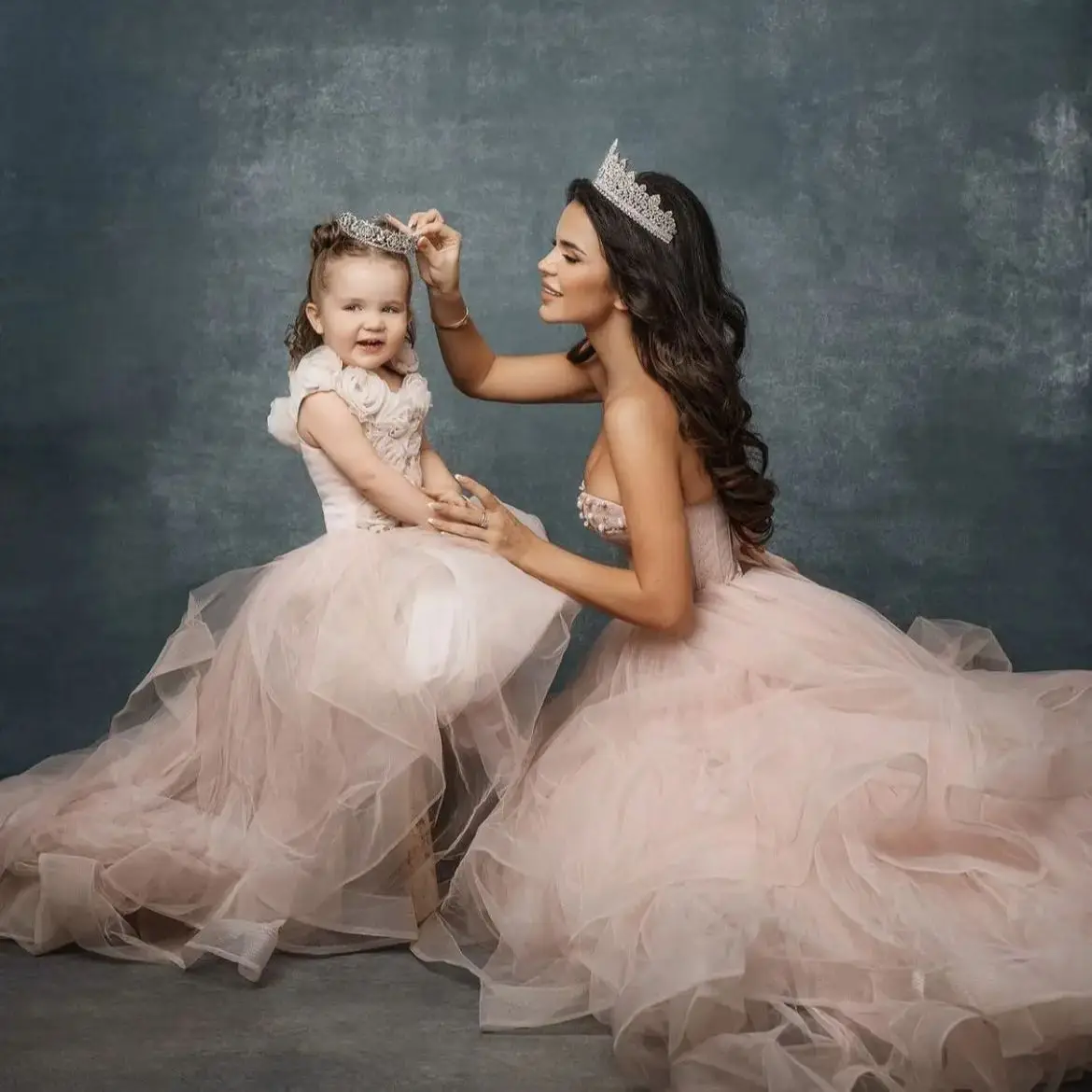 Dusty Pink Strapless Mum and Daughter Dress for Birthday Photoshoot Tiered Ruffles Soft Tulle Mother and Kids Party Gowns