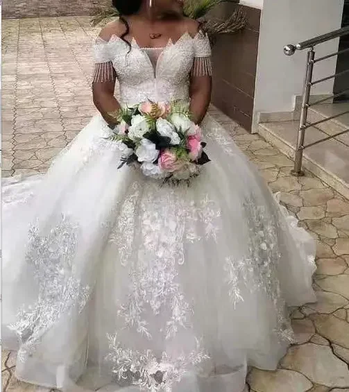 Robe De mariée en dentelle pour femmes africaines, sur mesure, incroyable, 2023