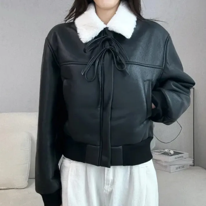 시크한 겨울 바이커 재킷 두꺼운 플리스 안감 가죽 및 모피 코트 여성용 블랙 빈티지 스타일 지퍼 스트레이트 컷 긴 소매