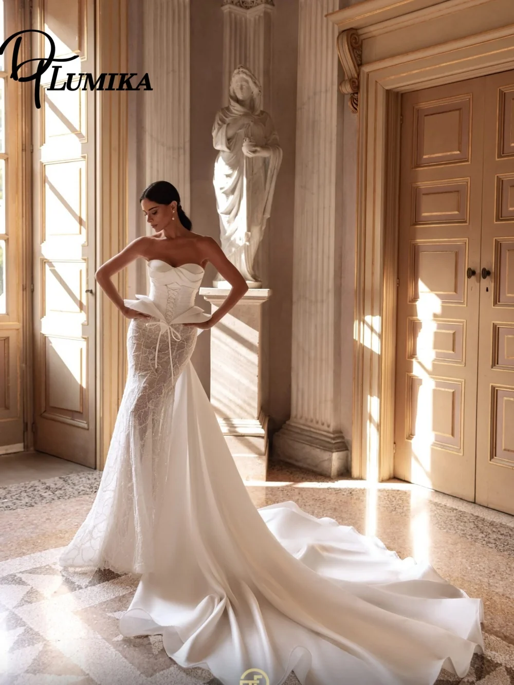 Romantic Bowknot Wedding Dress Elegant Strapless Bridal Gown Charming Sleeveless Applique Floor-Length Customized