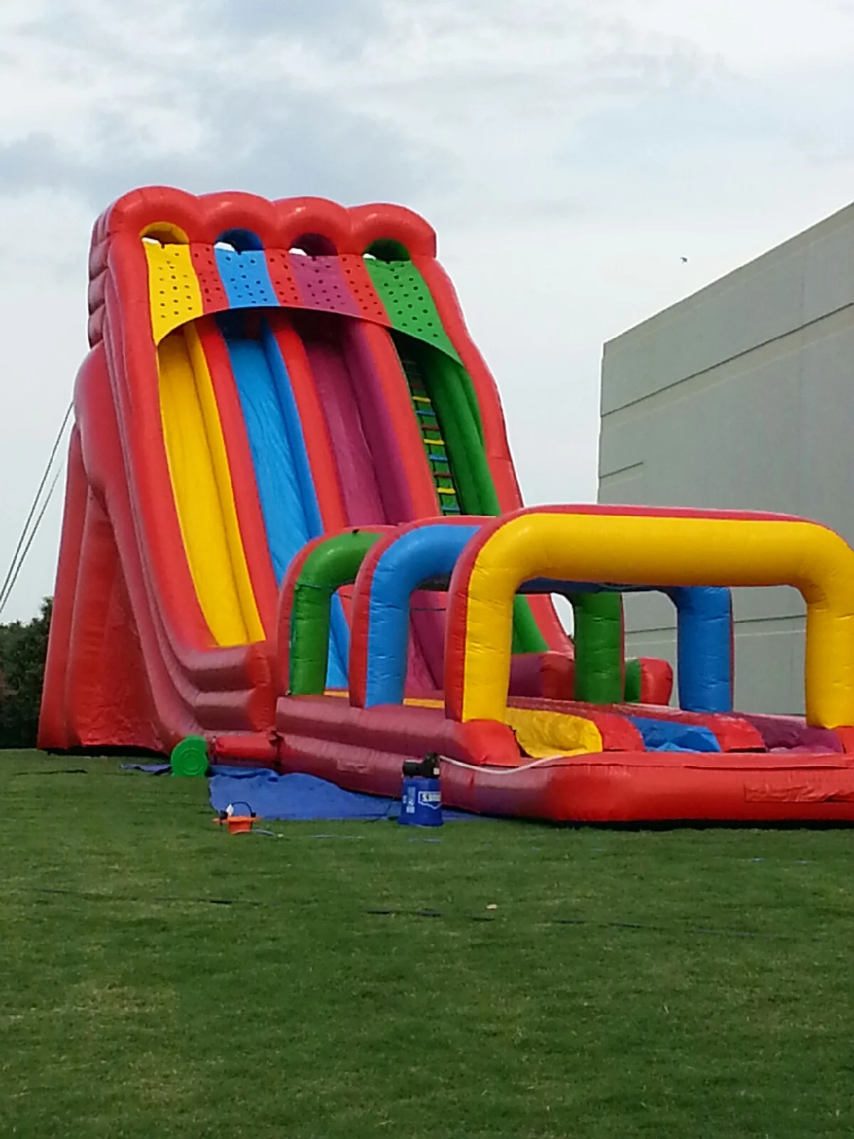 

Огромная надувная горка Rainbow Water Slide размером 26 футов, тройная горка Lindy Surf N для взрослых и детей