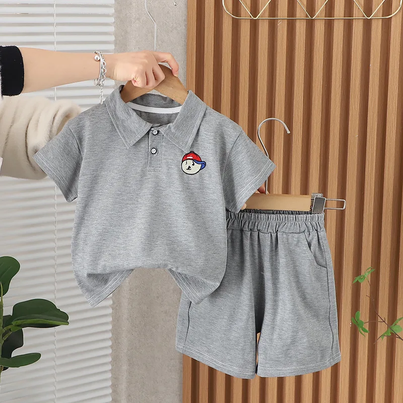 Boys short sleeve suit summer new style casual chest wearing hat bear head lapel short sleeve two-piece set tide