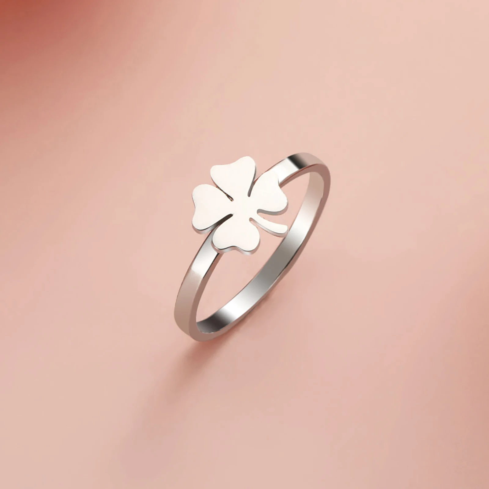 Skyrim Lucky Four Leaf Clover Rings for Women Stainless Steel Wedding Party Ring 2024 Fashion Jewelry Gift for Lover Wholesale