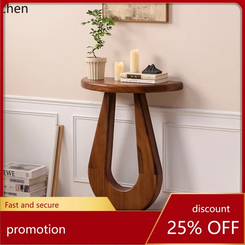 

HT simple entry, front door, small strip table, desk, corridor, aisle against the wall, entrance table