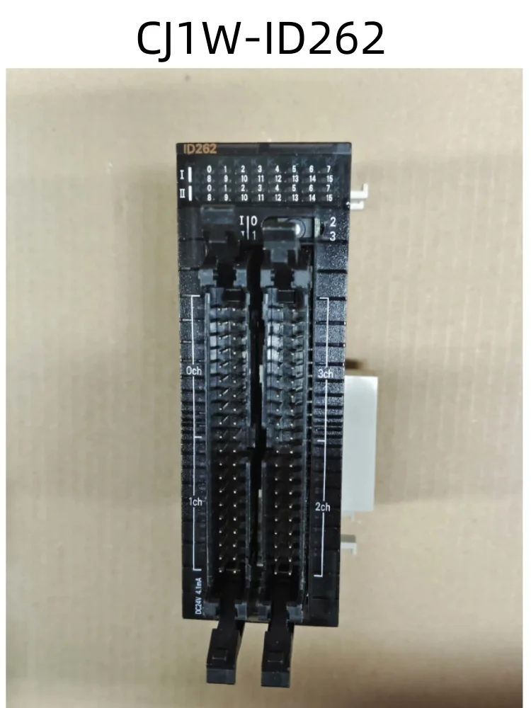 

CJ1W-ID262 оригинальный б/у 9-слойный новый тест-100% ОК