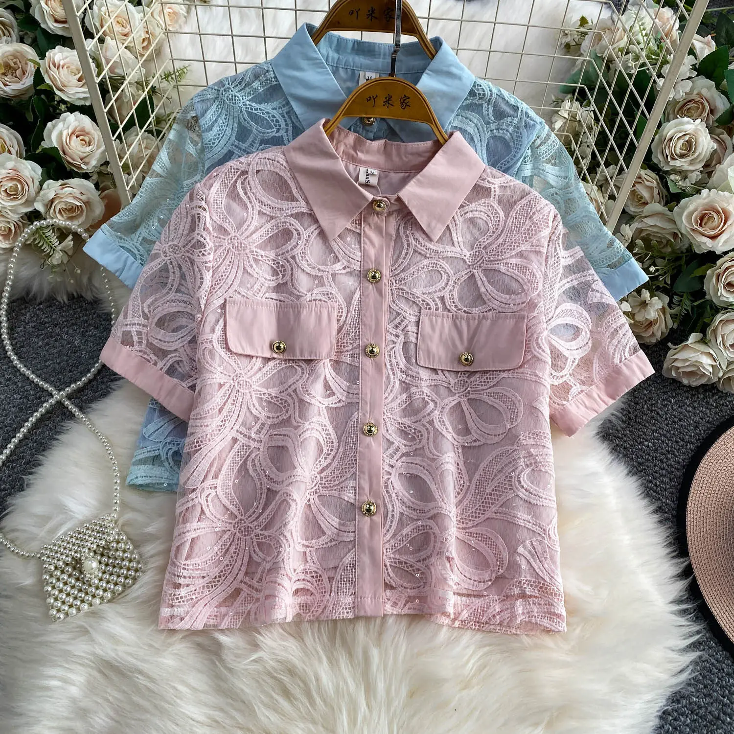 

Женская летняя модная рубашка с отложным воротником, кружевными вставками и пайетками, свободного кроя, на одной пуговице, в стиле легкого люкса