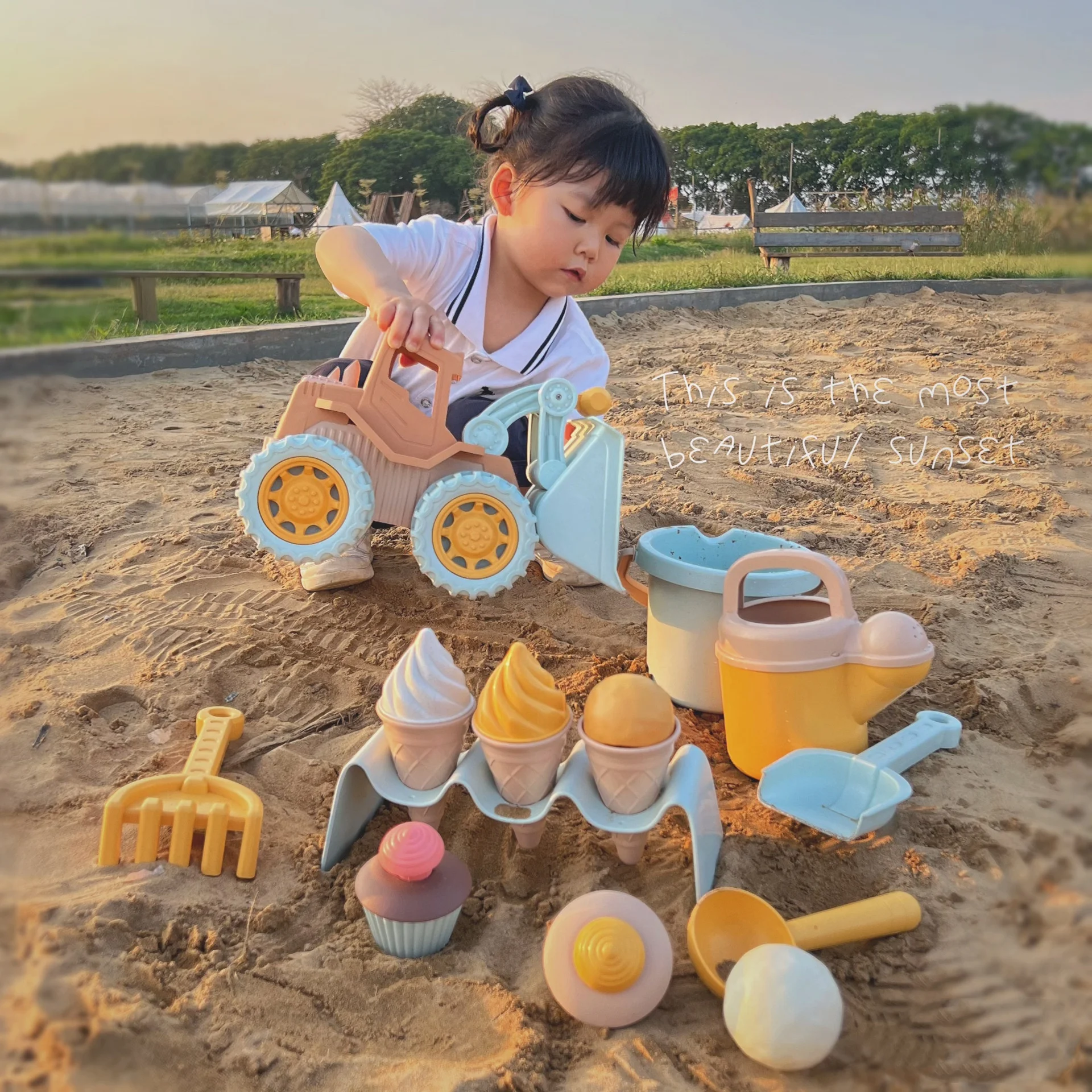 Beach Sand Toy Bucket Set With Digging Tools And Watering Can_voghion.com