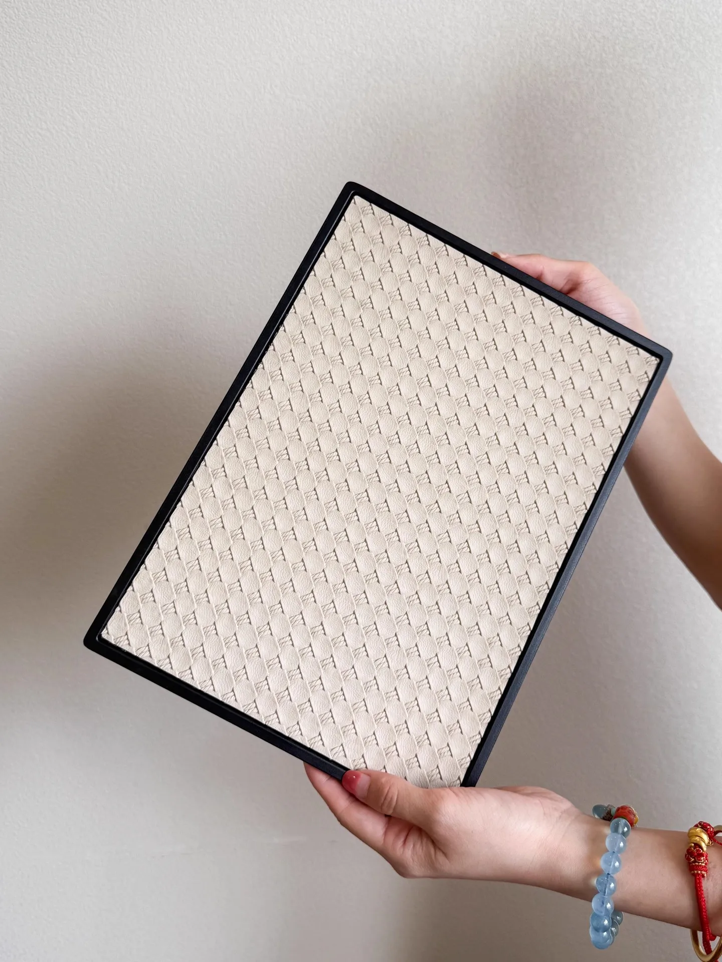 

Бежевый кожаный поднос ручной работы - прямоугольное тканое сервировочное блюдо для гостиной, домашний декор шалфейного зеленого цвета для кофейных чашек и демонов