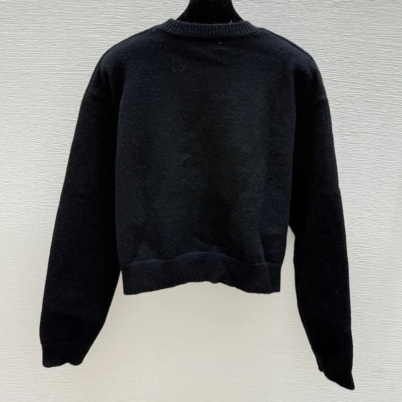 เสื้อคาร์ดิแกนผู้หญิงสไตล์เกาหลีคุณภาพสูง ประดับเลื่อมหนักและงานปักลูกปัด เสื้อสเวตเตอร์หรูหรา 251028119