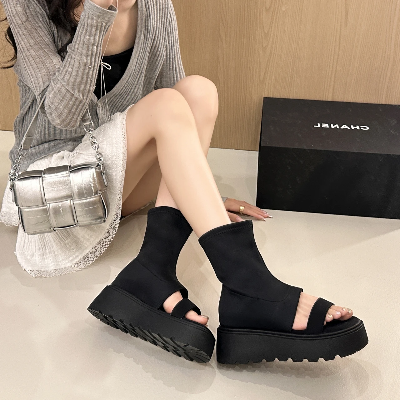 2026Spring Clip Toe Flats Sandals Summer Fashion Trend Trouser Legs Boots Casual Dress Street Style Shoes