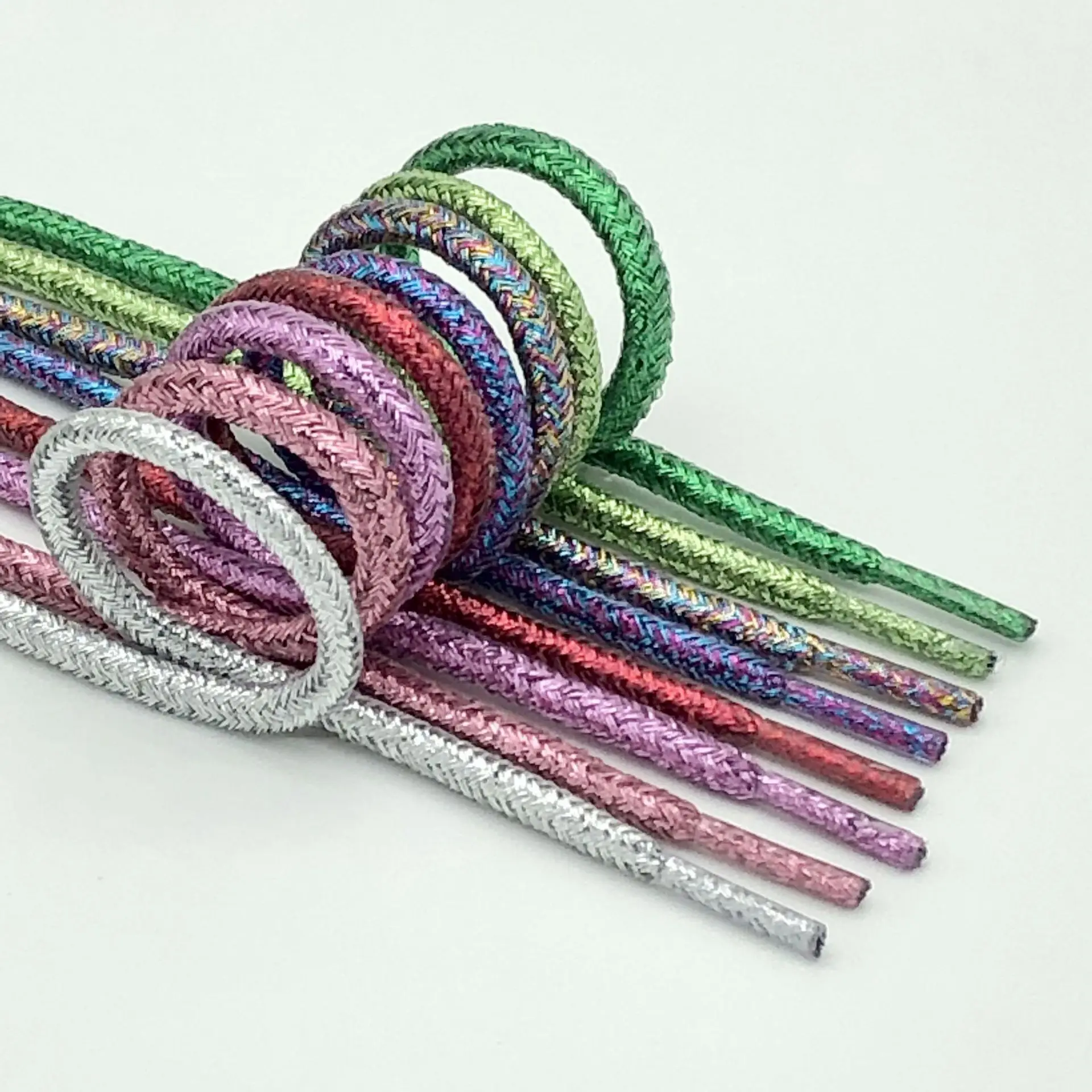 Neue runde, glänzende, metallische Glitzer-Schnürsenkel in Gold, Silber, Seide, Sport, Canvas, lässig, bunt, Regenbogen-Farbverlauf – Detail 3