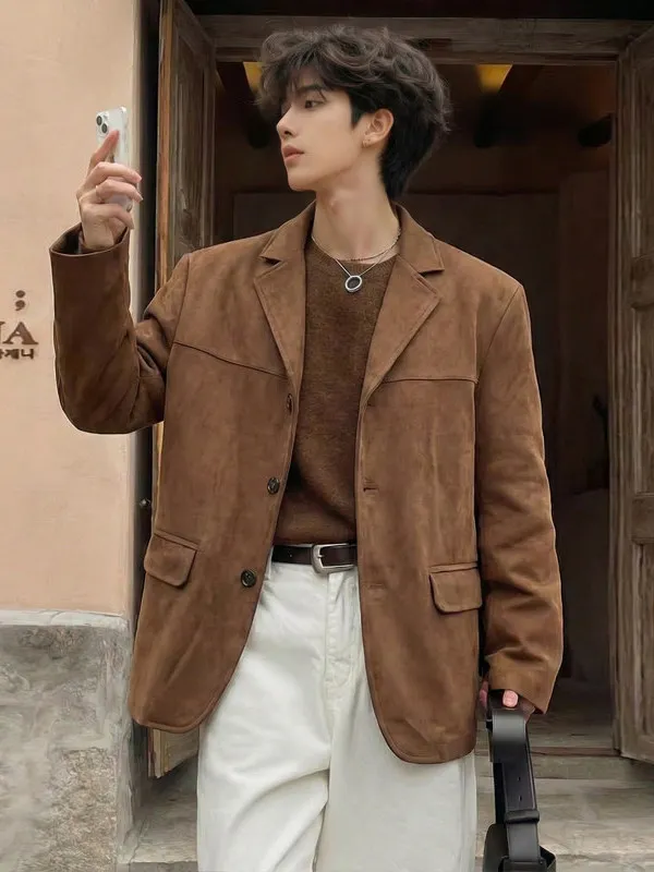 

Коричневый замшевый мужской пиджак для костюма: весна-осень, повседневный, комфортный, из мягкой ткани, не требует глажки, модный, с ощущением роскоши