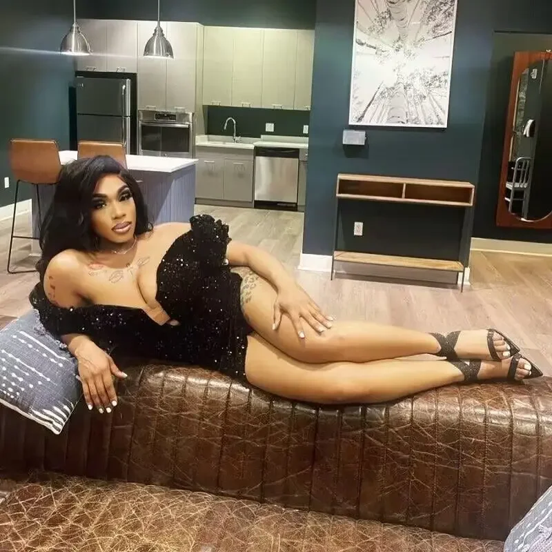 2025 Vestidos de fiesta de sirena negros sexys y brillantes, ropa de fiesta corta, vestido de noche de lentejuelas con abertura alta y espalda descubierta