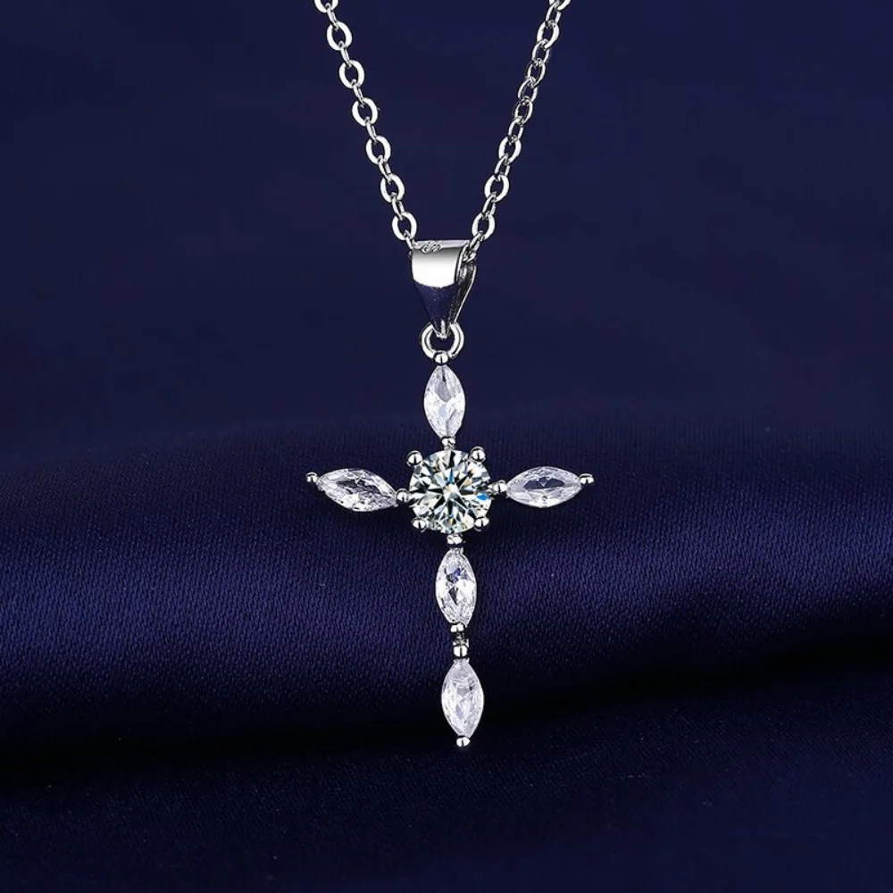 

925 Sterling Silver Necklace Cross Zircon Pendant Necklace Clavicle Chain Women's Fashion Simple Wedding Party Jewelry Gift