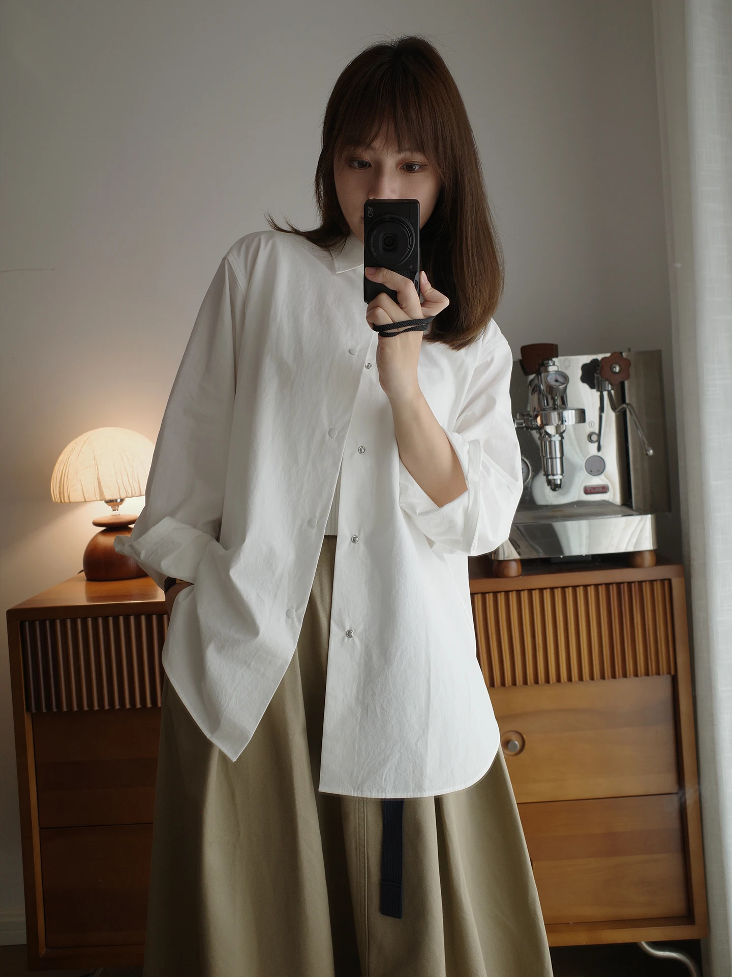 

Salt Shrink Cotton Loose Women's Shirt Micro Wrinkle Texture Spring 2026 Japanese Style Breathable Long Sleeve White Shirt