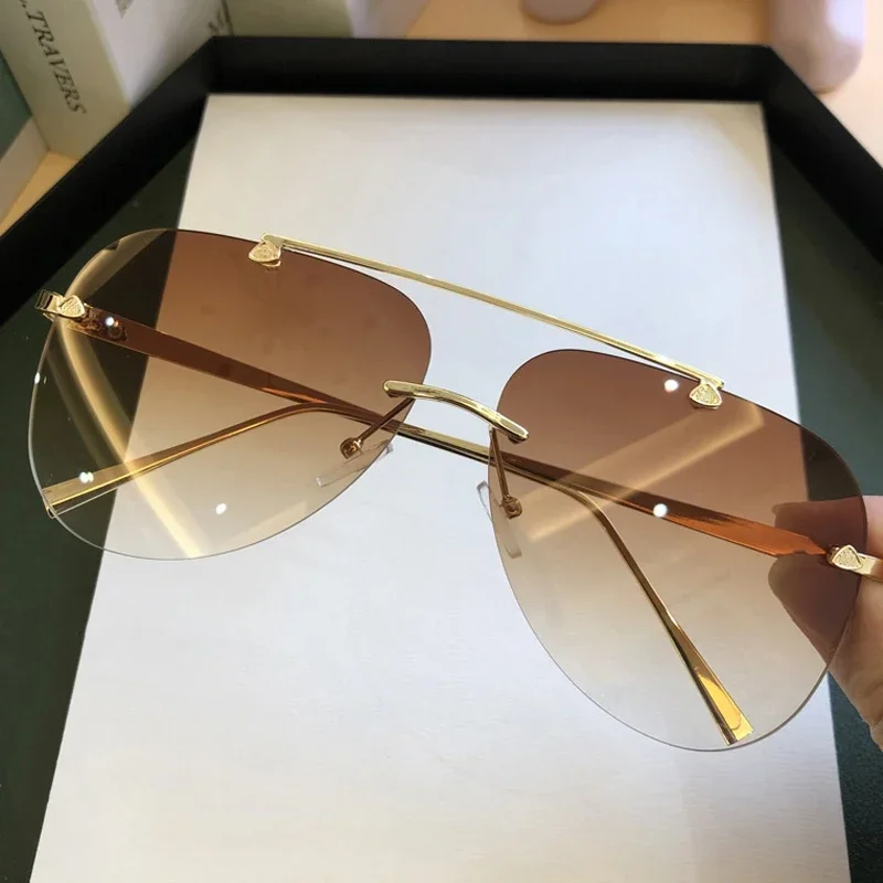 Vintage Rimless Alloy Aviation Pilot Sunglasses for Men Brand Gradient Sun Glasses Female Metal Oval Shades Black Brown